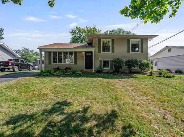 1105 Shoals Dr, Lockport, IL 60441