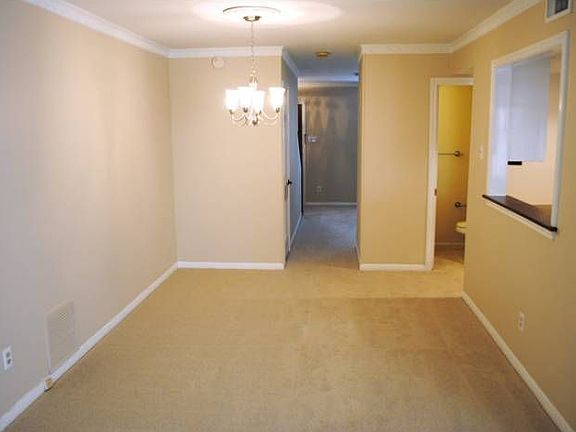 4th image of 3986 Far West Blvd