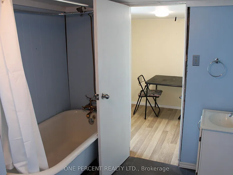 80 Poplar Ave #B — Photo 7