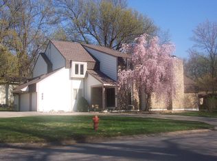 225 N Park Dr, Belton, MO 64012