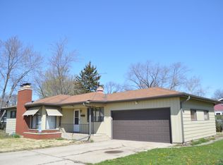 1301 Plum St, Aurora, IL 60506