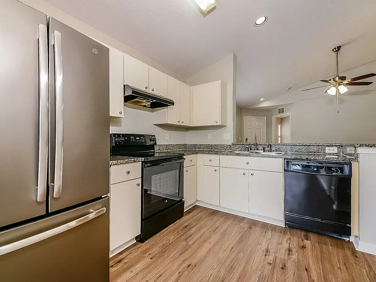 727 Cristelle Jean Dr — Photo 6