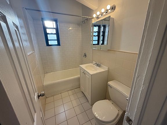 5th image of 37 Clinton Ave APT 3A