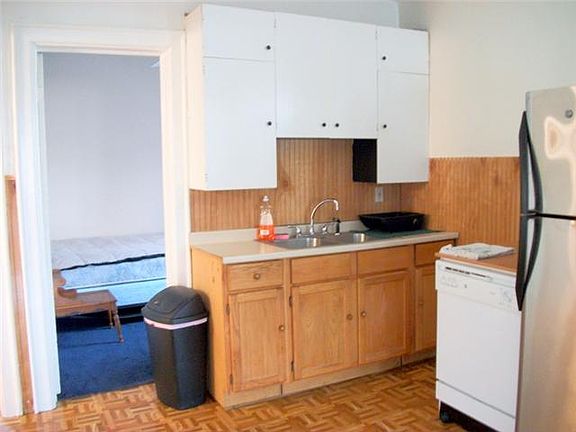 5th image of 1336 Bailey Ave