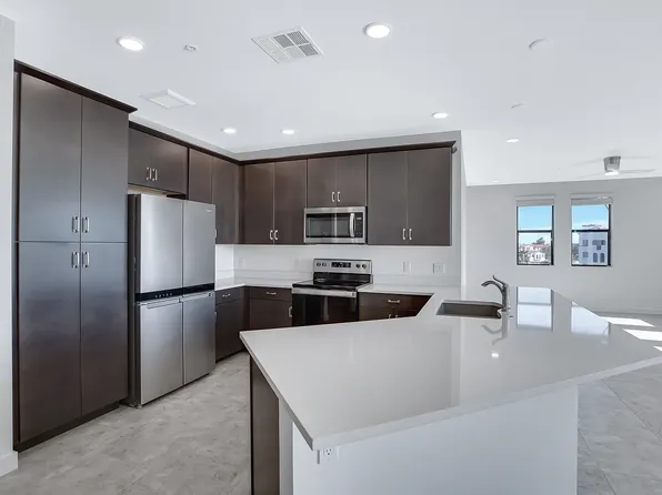 2511 W Queen Creek Rd, Chandler, AZ