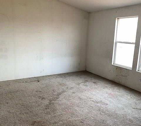 4th image of 446-395 Lake View Dr