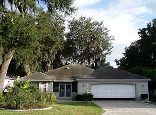 1516 Cervantes Pl, The Villages, FL 32159