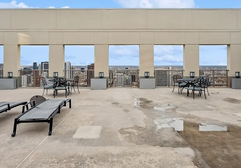 2 E Erie St #2801 — Photo 13
