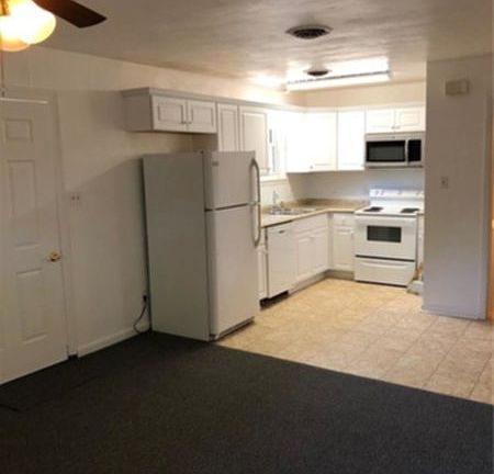 3rd image of 625 Lake Dr #B