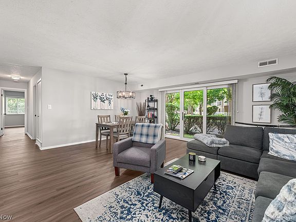 3rd image of 2975 Bay Landing Dr #3