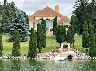 34625 Spring Bank Rd, Oconomowoc, WI 53066