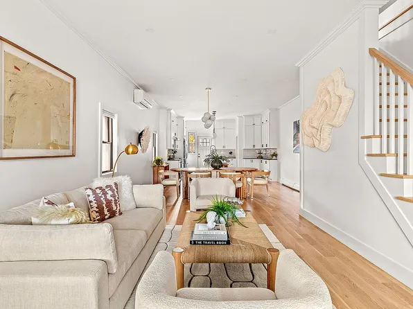 4 Reeve Pl, Brooklyn, NY 11218