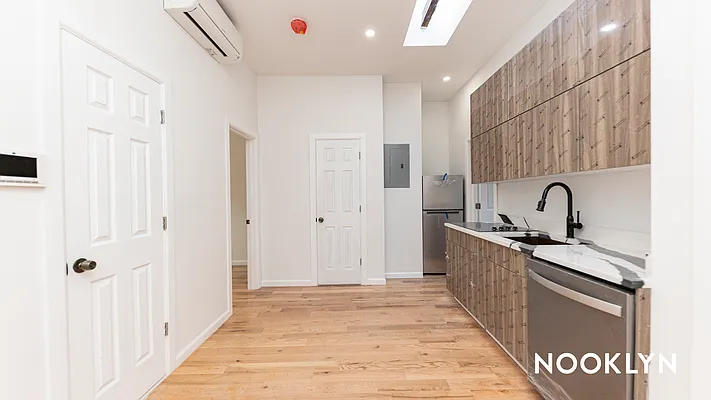 Rented by Nooklyn NYC LLC | media 6
