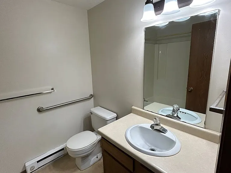 442 Belgrade Ave — Photo 14