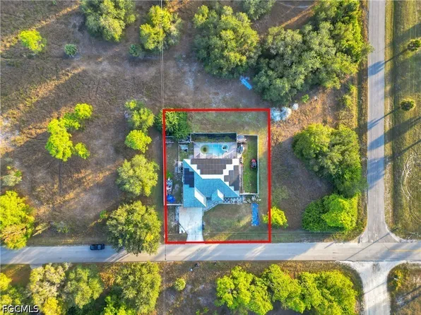 2402 E 14th St, Lehigh Acres, FL 33972