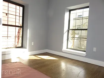 Rented by Rennit Inc.