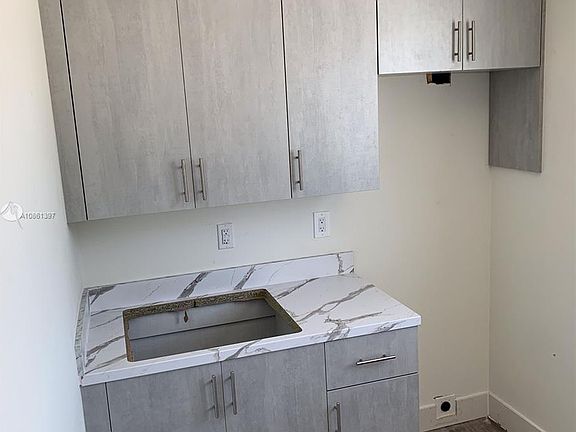 5th image of 1231 NW 61st St #7