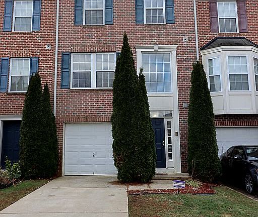 2nd image of 725 Wineberry Way