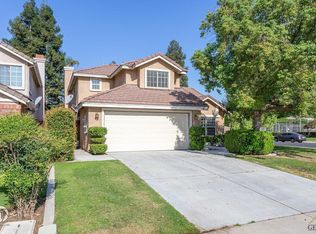 1005 Foxcroft Ln, Bakersfield, CA 93312