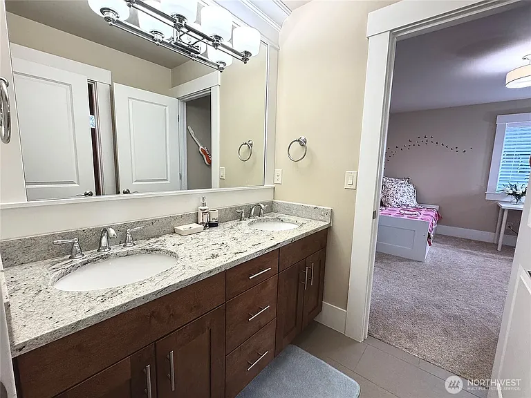 1939 213th Ct SE — Photo 29
