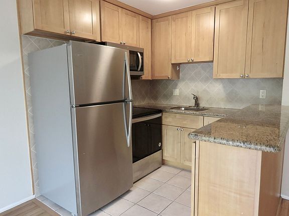 3rd image of 1848 Lombard St APT 4