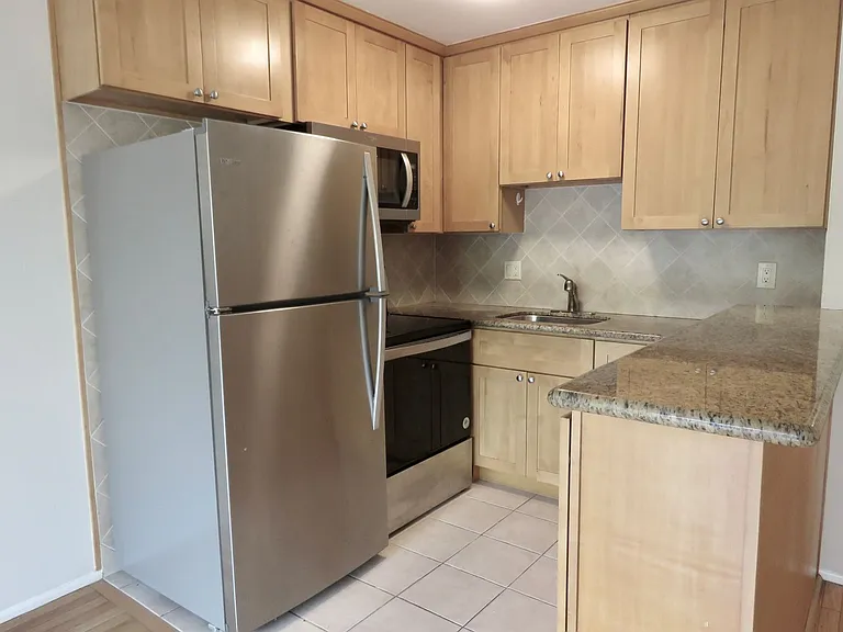 1848 Lombard St — Photo 3