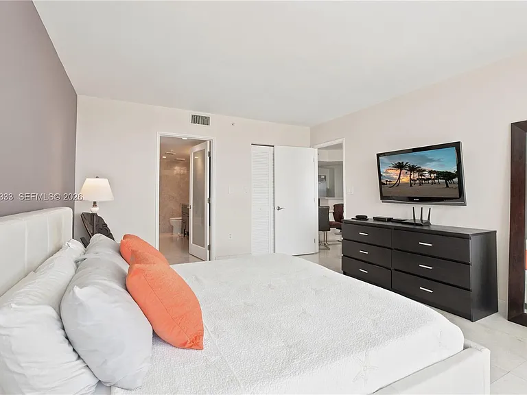 1900 Sunset Harbour Dr #803 — Photo 10