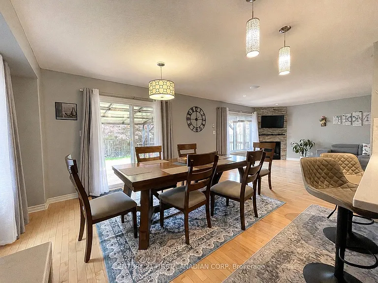 2722 Bateman Trl — Photo 6