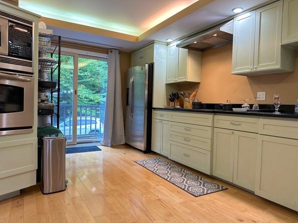 81-1 Scribner Hollow Rd