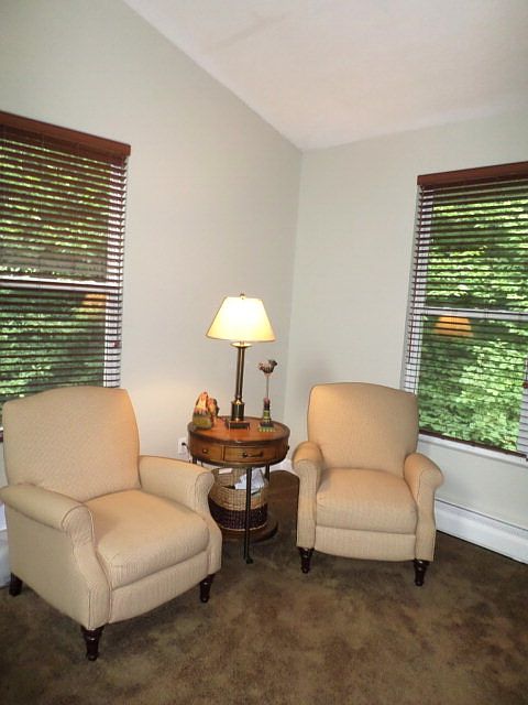 1st image of 105 Columbine Ln