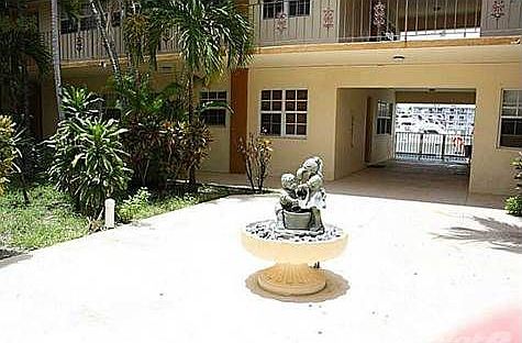 3rd image of 7920 East Dr APT 4