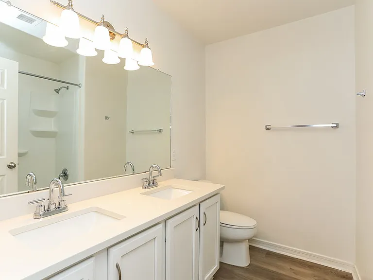 192 W Calle Cascara — Photo 16