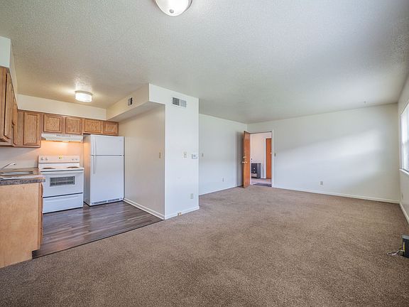 5th image of 1121-1115 N College Dr #25