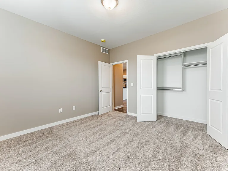 1603 W Gemstone St — Photo 16