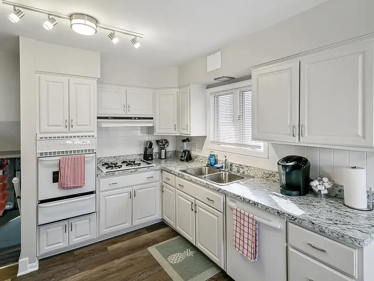 228 Kenloch Ave — Photo 11
