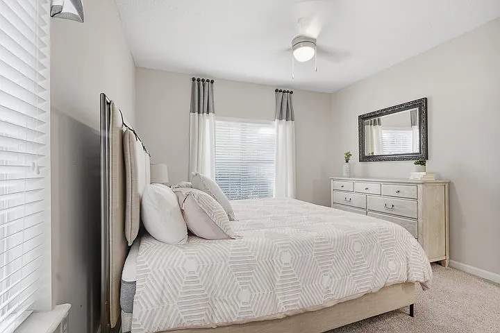 The Glen at Alexander Apartments — Photo 16