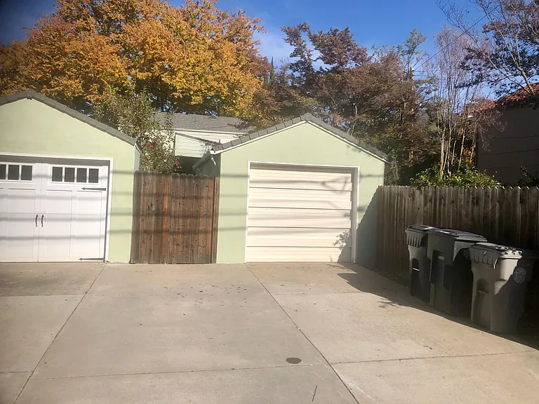 824 1/2 9th Ave #UPPER — Photo 19