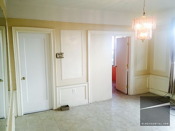 4th image of 2144 29th St #2