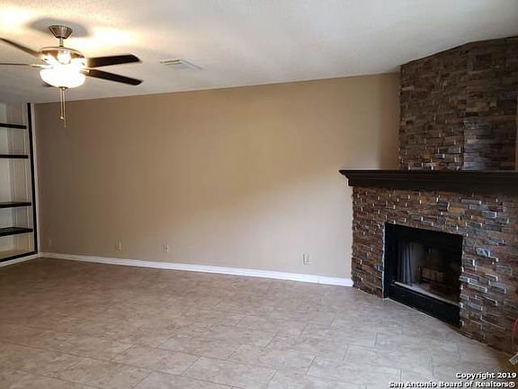4th image of 13907 Edge Point Dr