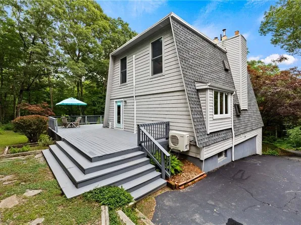 47 Rocky Hill Rd, Scituate, RI 02857