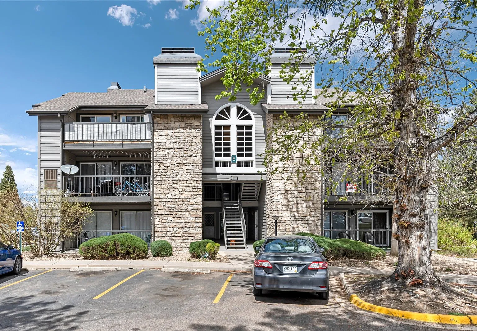 2575 S Syracuse Way - E308 — Photo 1
