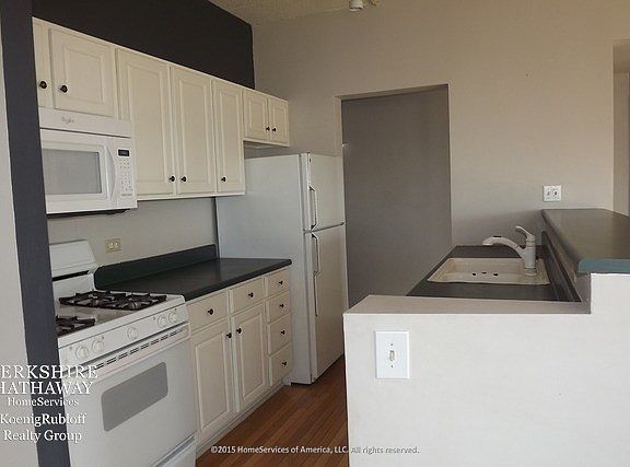 4th image of 7625 N Eastlake Ter APT 402