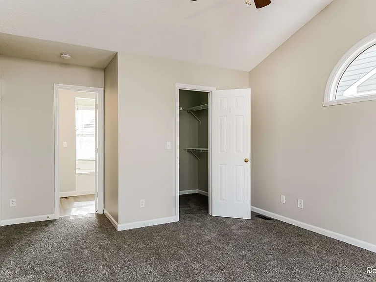4015 Sherry Ct — Photo 11