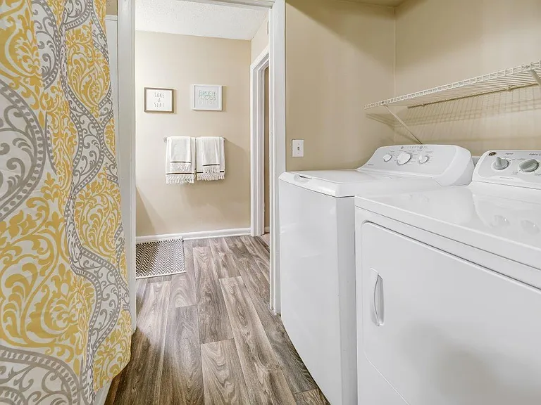 Forestbrook Apartments and Townhomes — Photo 11