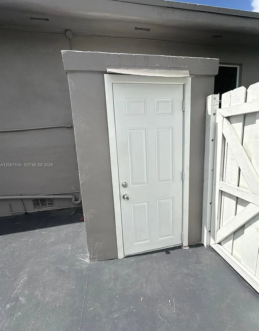3 bed, $3,500 — Photo 4