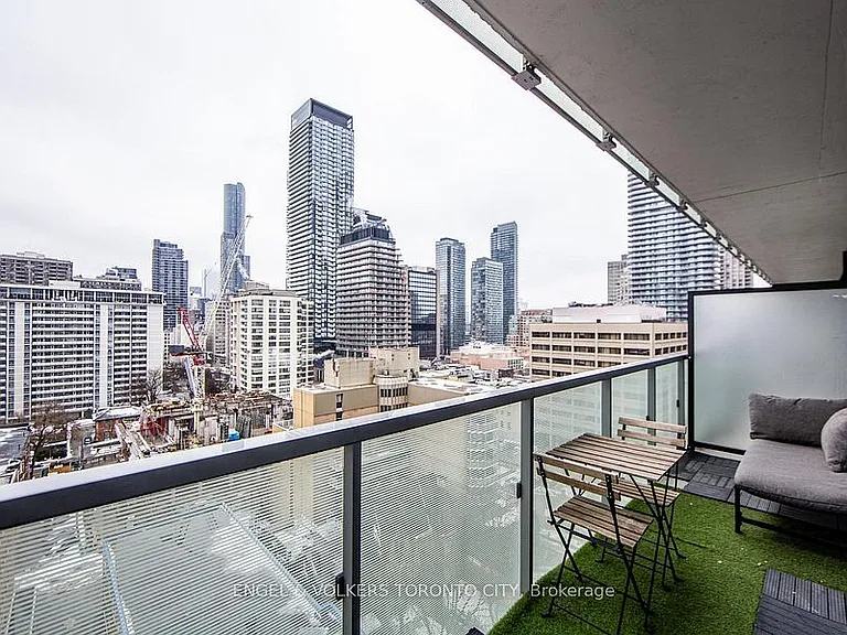 28 Wellesley St E #1104 — Photo 56