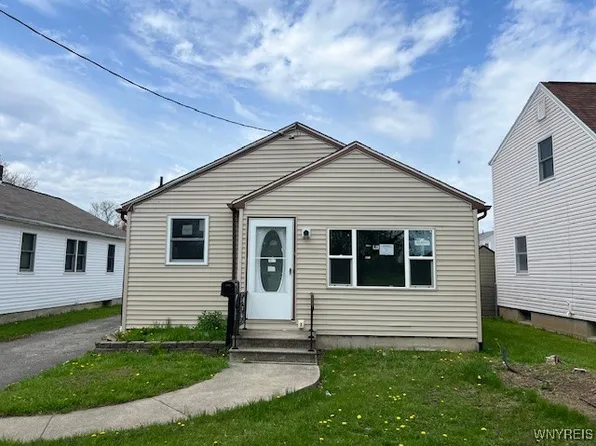 1026 93rd St, Niagara Falls, NY 14304