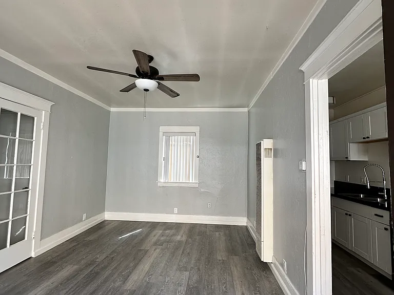 729 Elm Ave #6 — Photo 11