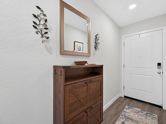 5th image of 2193 Shady Tree Cir