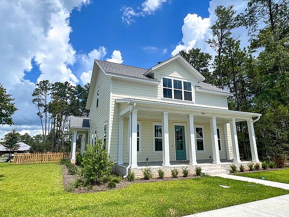 3rd image of 518 Lemongrass Ln